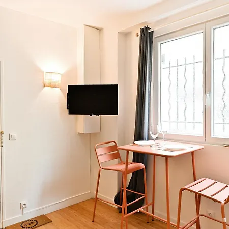 Avec Mezzanine Boulevard Voltaire-v * باريس